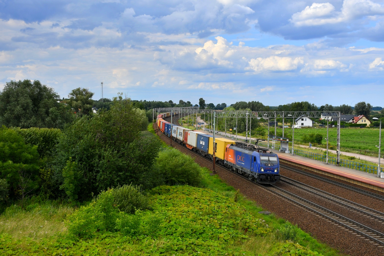 388 066