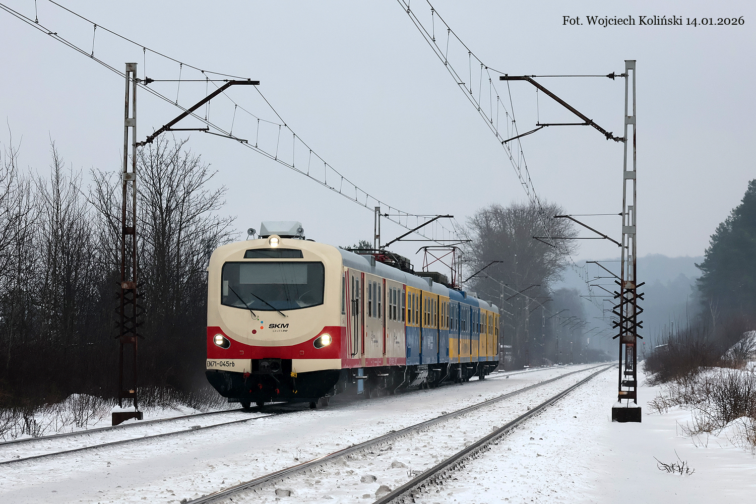 EN71-045